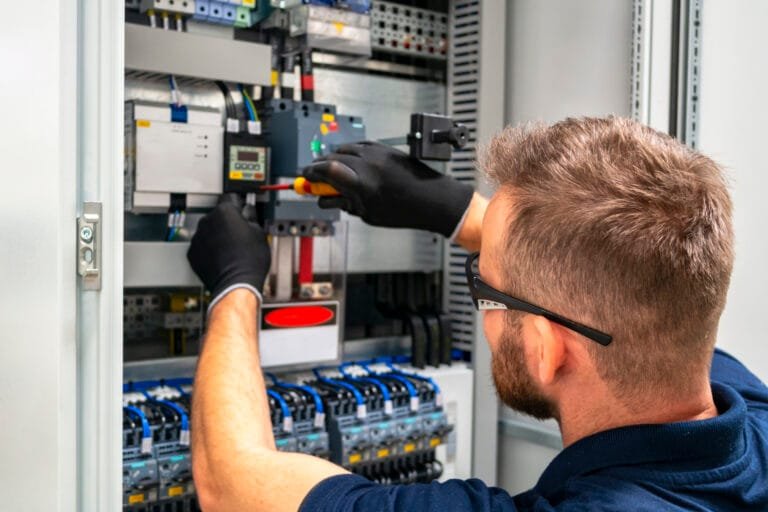 7 Things To Look For When Choosing An Electrician